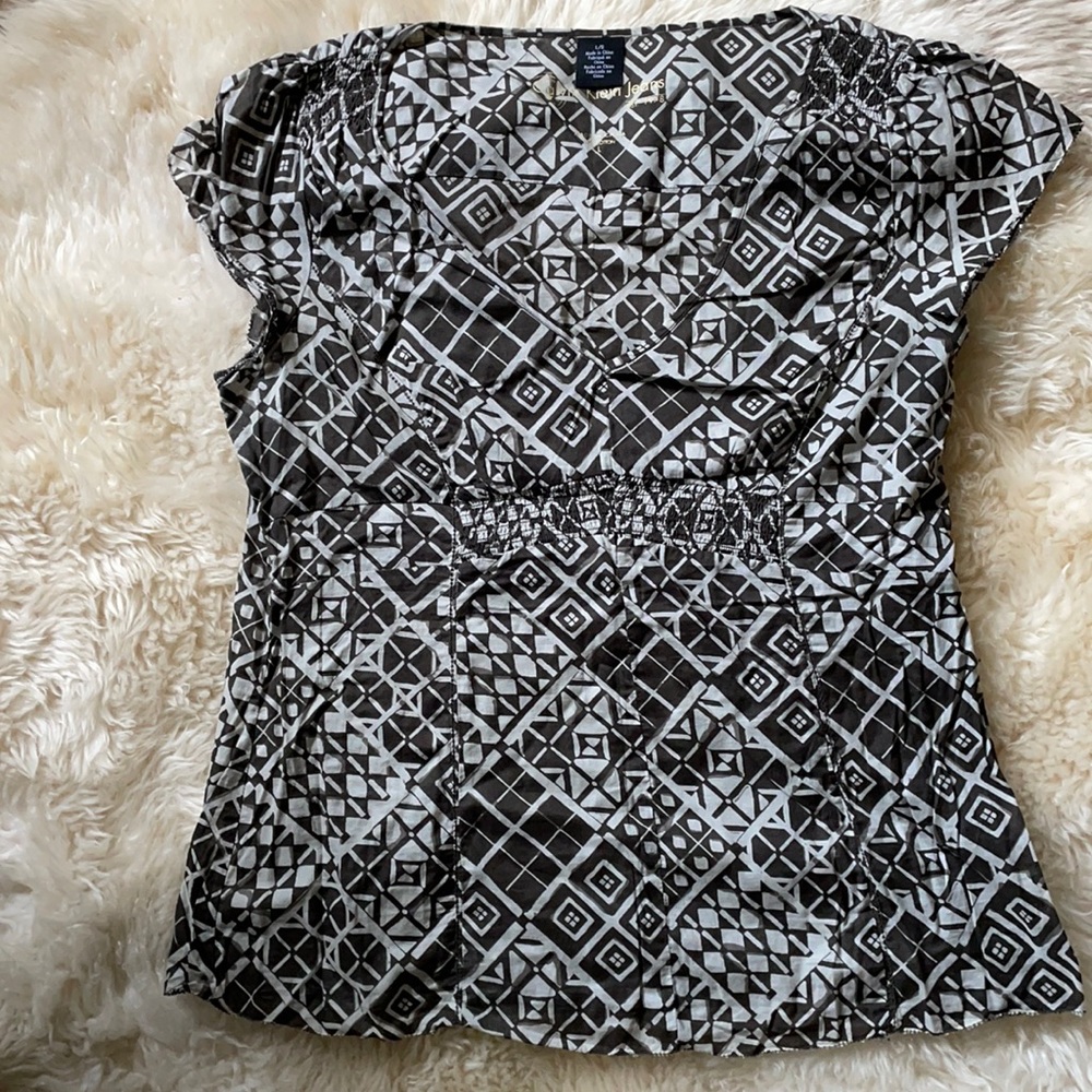 Calvin Klein cap sleeve shirt